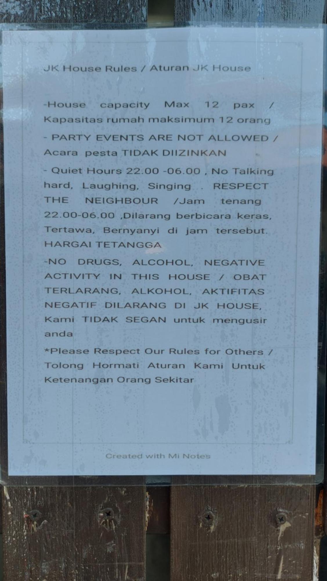 Jk House Bandung Βίλα Δωμάτιο φωτογραφία